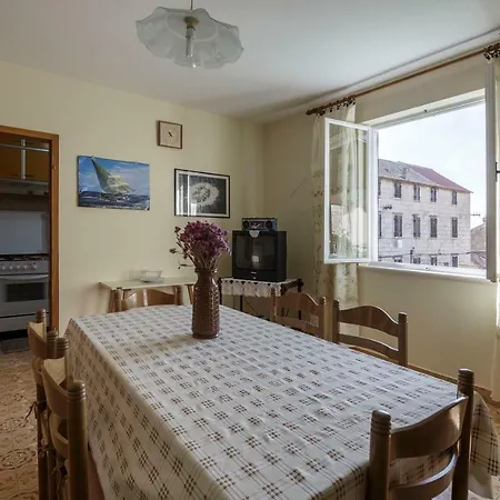 Apartman Zeljka * Komiza