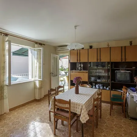 Gostinjska kuća Zeljka Komiza