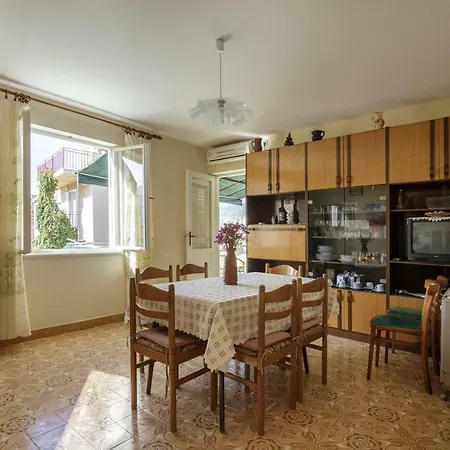 Apartman Zeljka * Komiza