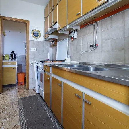 Apartman Zeljka * Komiza
