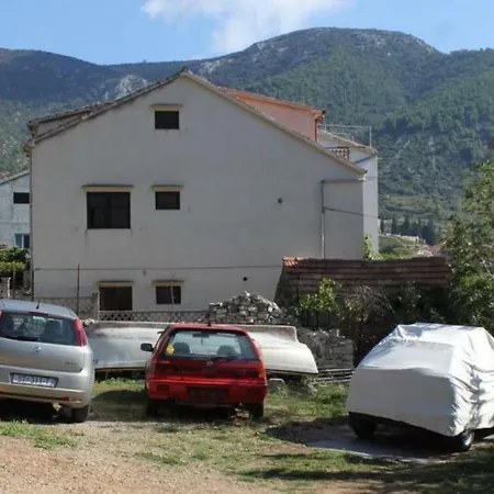 Guest house Apartman Zeljka Komiza